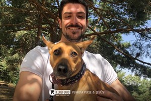 Perrita Pixie y Jesús