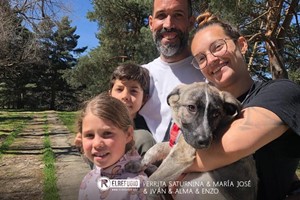 Perrita Saturnina, María José, Ivan, Alma y Enzo